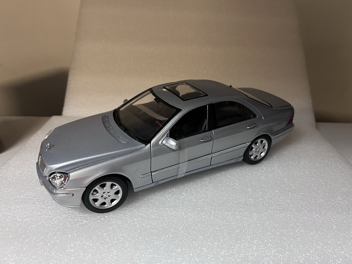 マイスト　メルセデスベンツSクラス　1998 MAISTO 1/18 Scale 1998 MERCEDES-BENZ S-CLASS”Limited Edition