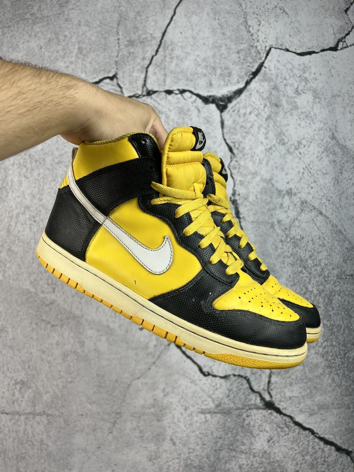 Nike Dunk High Varsity Yellow White Black Wu-Tang… - image 1