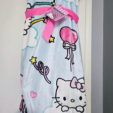 HELLO KITTY Cloud Ribbon Heart Throw Blanket 60x70 New VIRAL