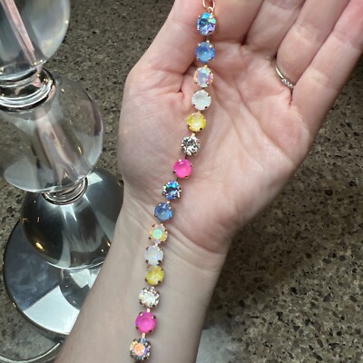 Swarovski Austrian Crystal Bracelet. The Sparkled Shell. Rose gold. Size Average