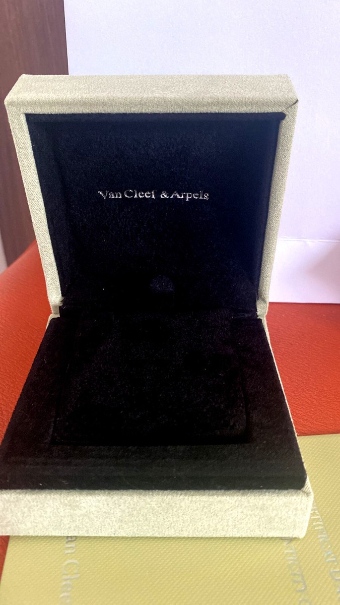 71185 Van Cleef & Arpels ネックレスボックス 2個セット 71185 Van Cleef & Arpels ネックレスボックス 2個セット