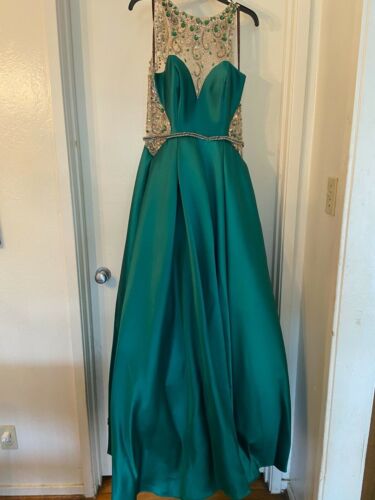 Camille La Vie emerald green prom dress. Worn once