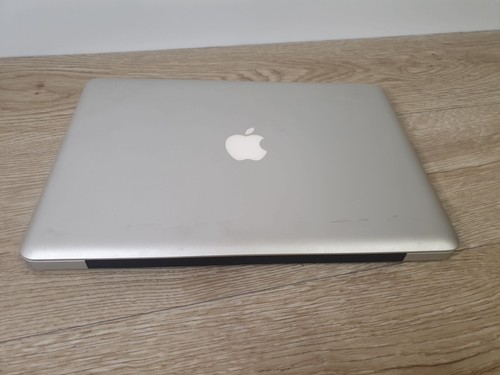 Apple MacBook Pro 2.4 13,3" A1278 metà 2010 computer portatile C2D P8600 4 GB RAM 250 GB disco rigido - Foto 12 di 20