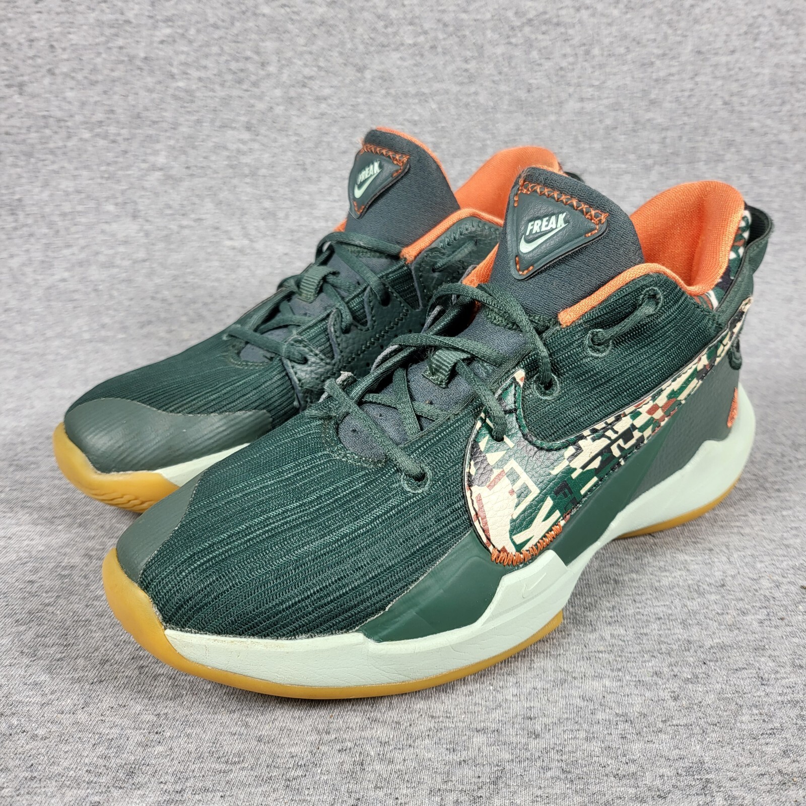 nike freak charles veronica