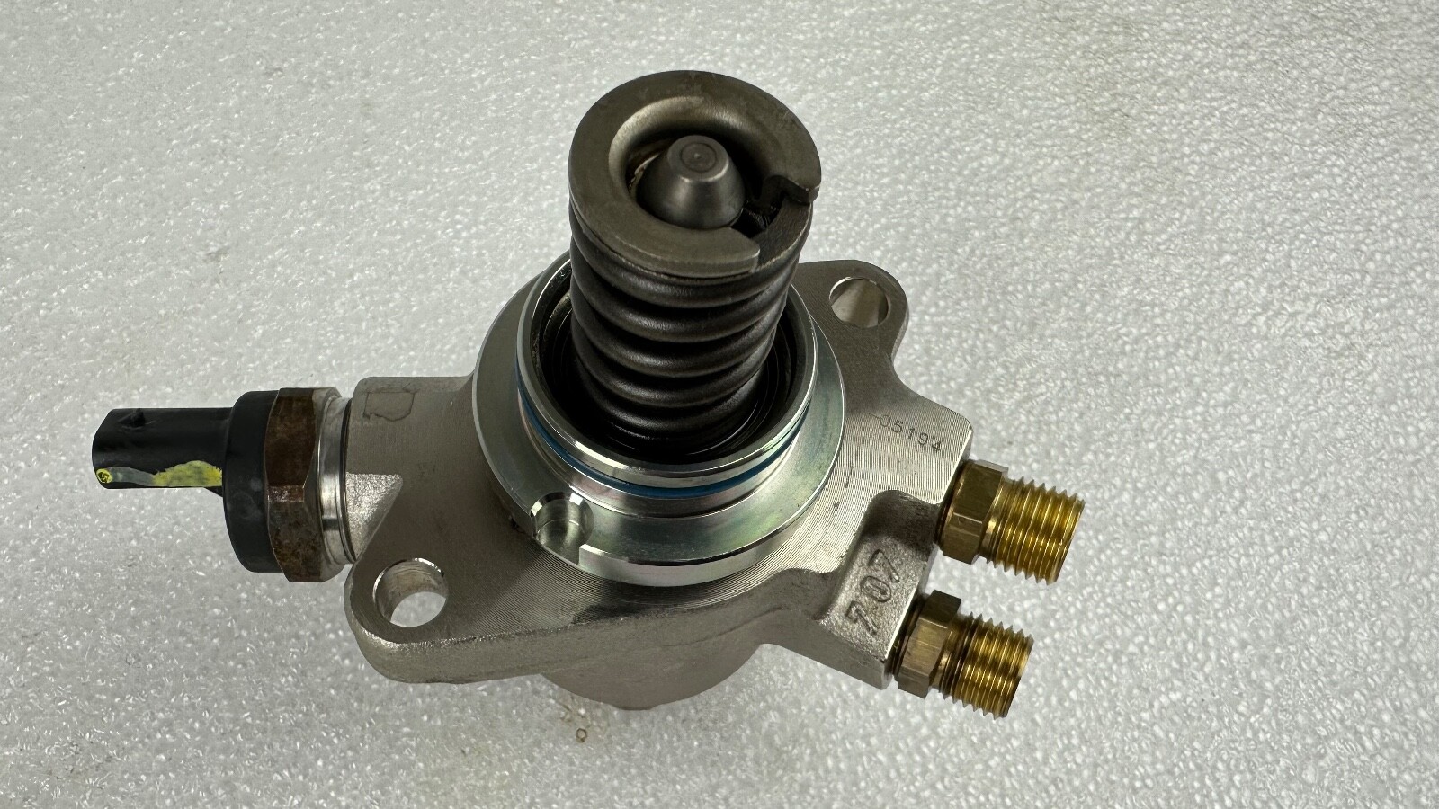 Lamborghini Gallardo Audi R8 High Pressure Fuel Pump HFS034105C OEM