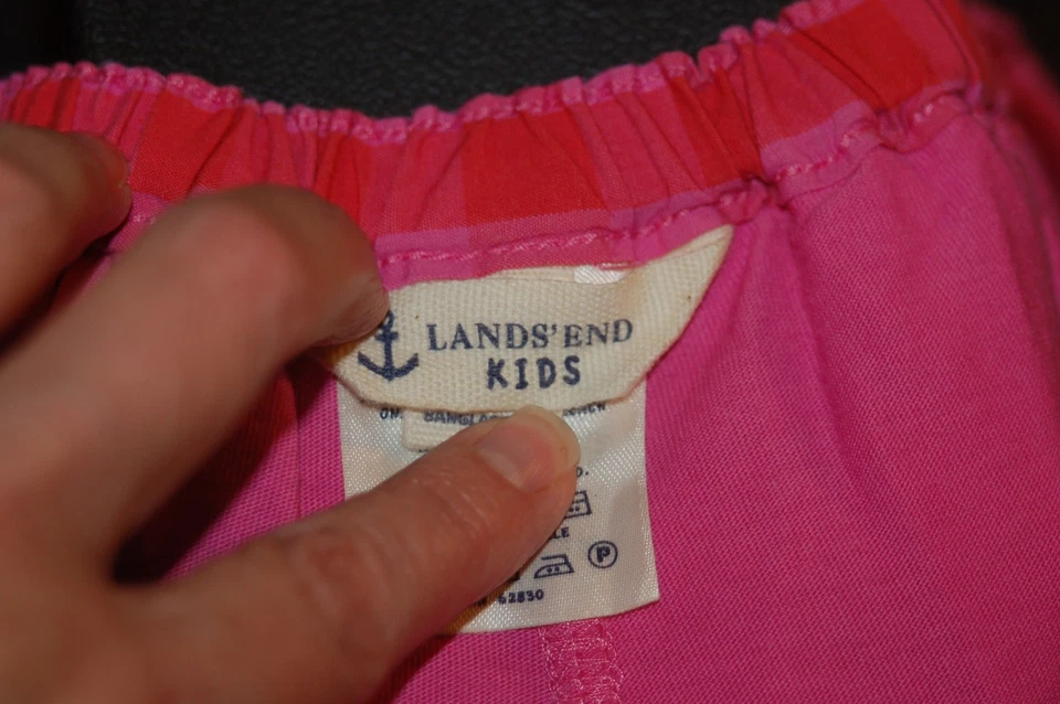 Pantalón corto de algodón a cuadros con guinga rosa y rojo LANDS' END KIDS para niñas talla 14 * Precio de venta sugerido por el fabricante $27 Foto 4 de 4