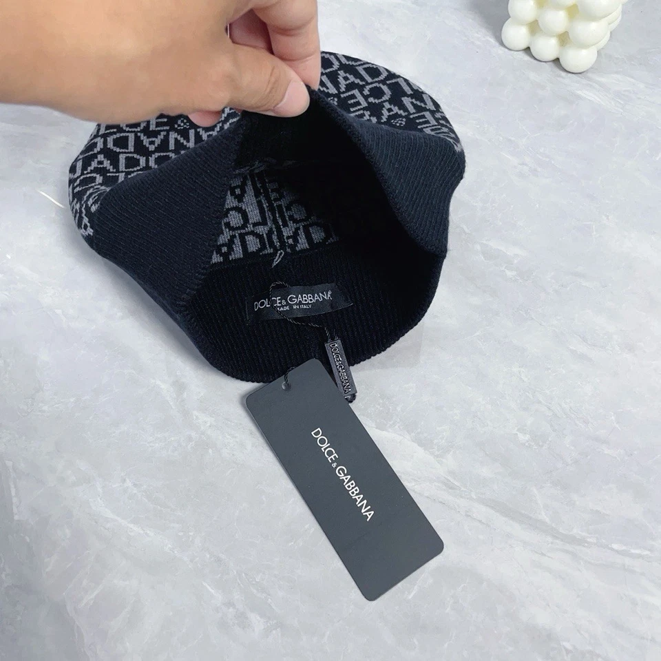 Gorro de inverno Dolce&Gabbana 100% autêntico - Imagem 3 de 3