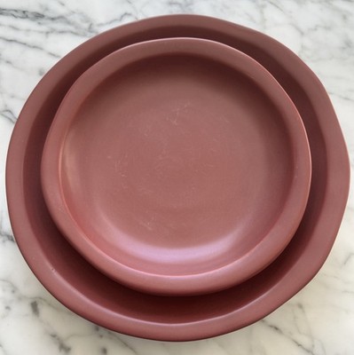 2 VINTAGE LUNA GARCIA GIGANTE RASPBERRY PLATES SIGNED CHARGER & DINNER PLATE