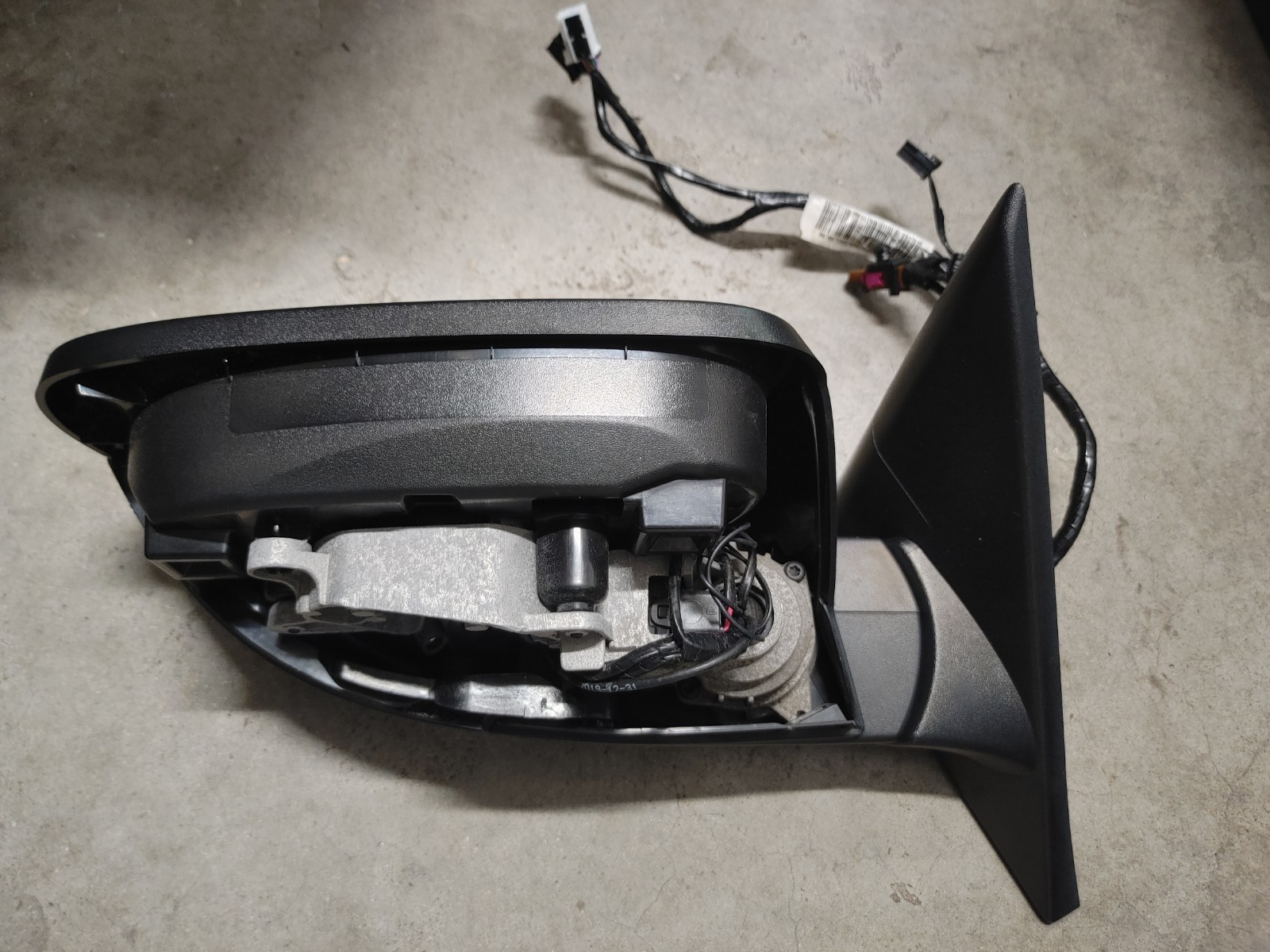 Maserati Ghibli 2015-2019 Right Side Mirror with Out Plastic Cover OEM Used