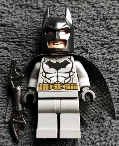 LEGO Batman Minifigur dim002 dunkel bläulich grau Anzug Gold Gürtel Cape DC 71200-1