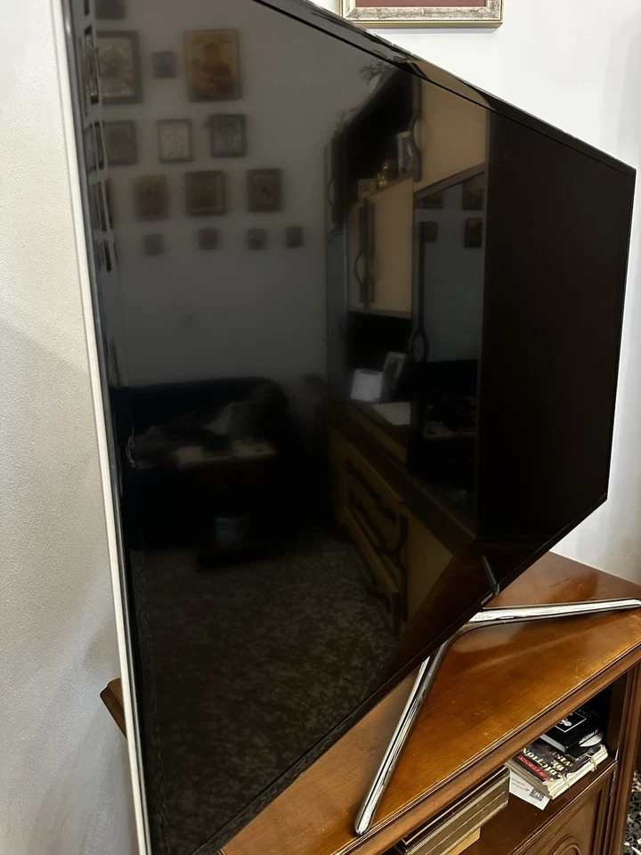 Samsung UE55TU7090U 55" LED 55’ Smart TV - Slate Black - Immagine 2 di 3