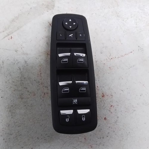 Maserati Ghibli 2017 Window switch P/N 670025406 Photo - $102