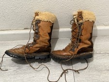 VINTAGE HANDMADE BROWN LEATHER RENAISSANCE MOCCASIN BOOTS NO NAME OR SIZE