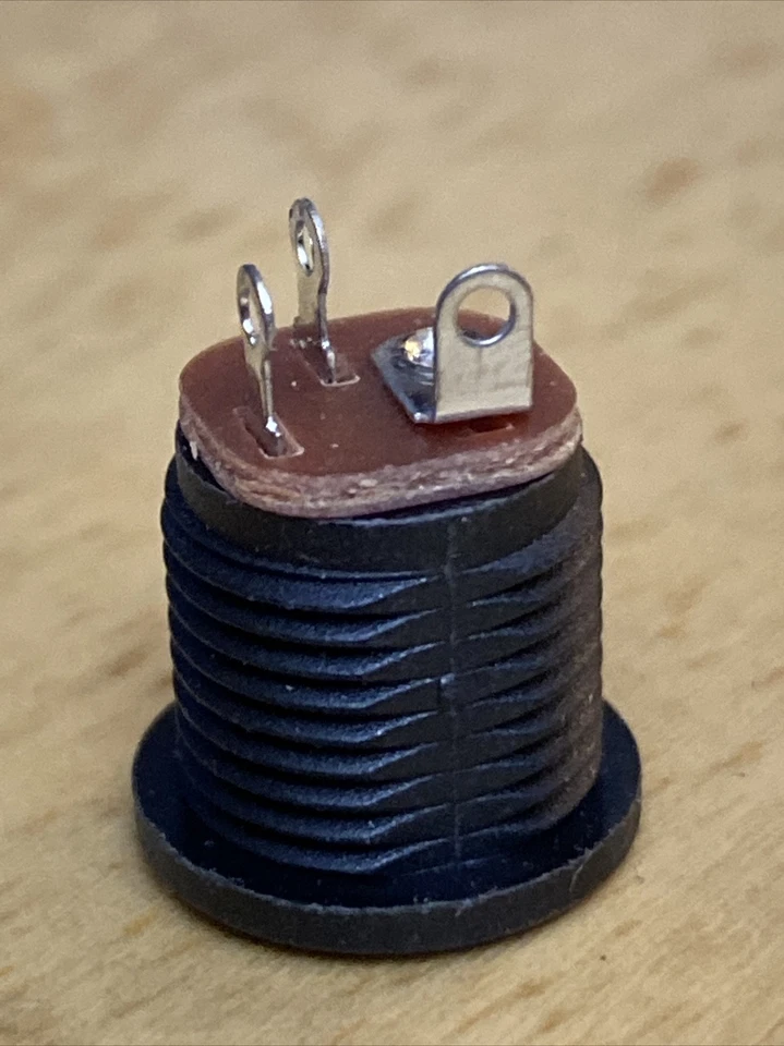 DC Power Jack Female Socket Barrel Connector - Panel Mount - 5.5 x 2.1mm - Image 2 of 4