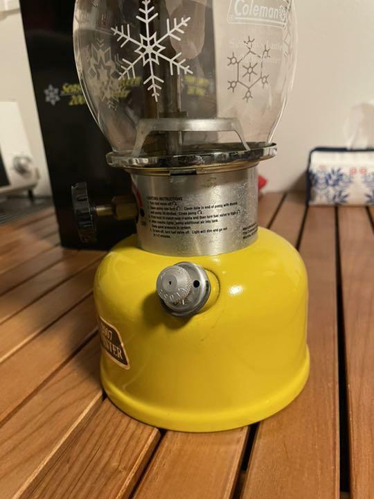Coleman Seasons Lantern 2007 Limited Edition Winter Yellow Coleman Seasons Lantern 2007 Limited Edition Winter Yellow