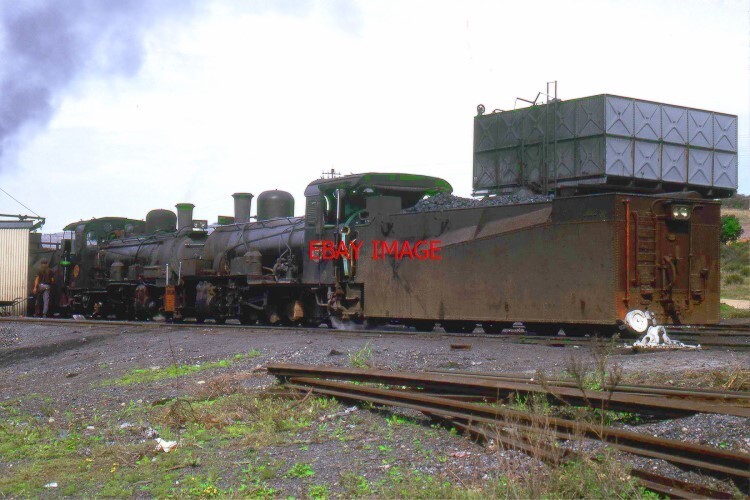 PHOTO SOUTH AFRICAN RAILWAYS A PAIR OF NG15 CLASS FT GAUGE 2-8