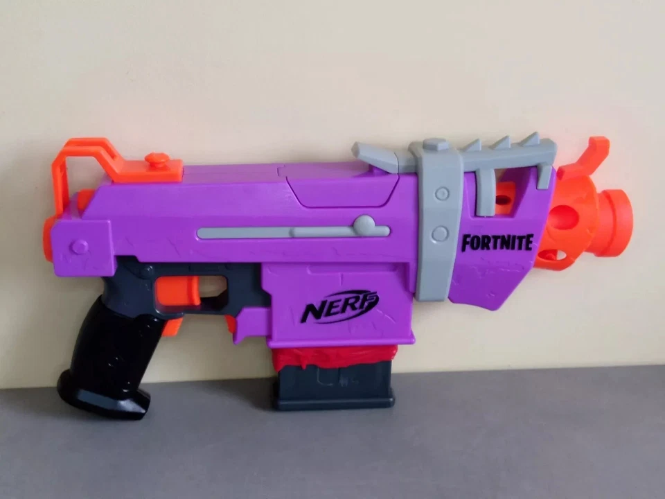 NERF Fortnite SMG-E Pistolet Automatique Violet Mauve Chargeur 6 + 10 Fléchettes - Photo 3/4