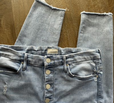 Mother Jeans The Pixie Ankle Fray Action Shot Lt Wash Button Jeans 32 (30x27)