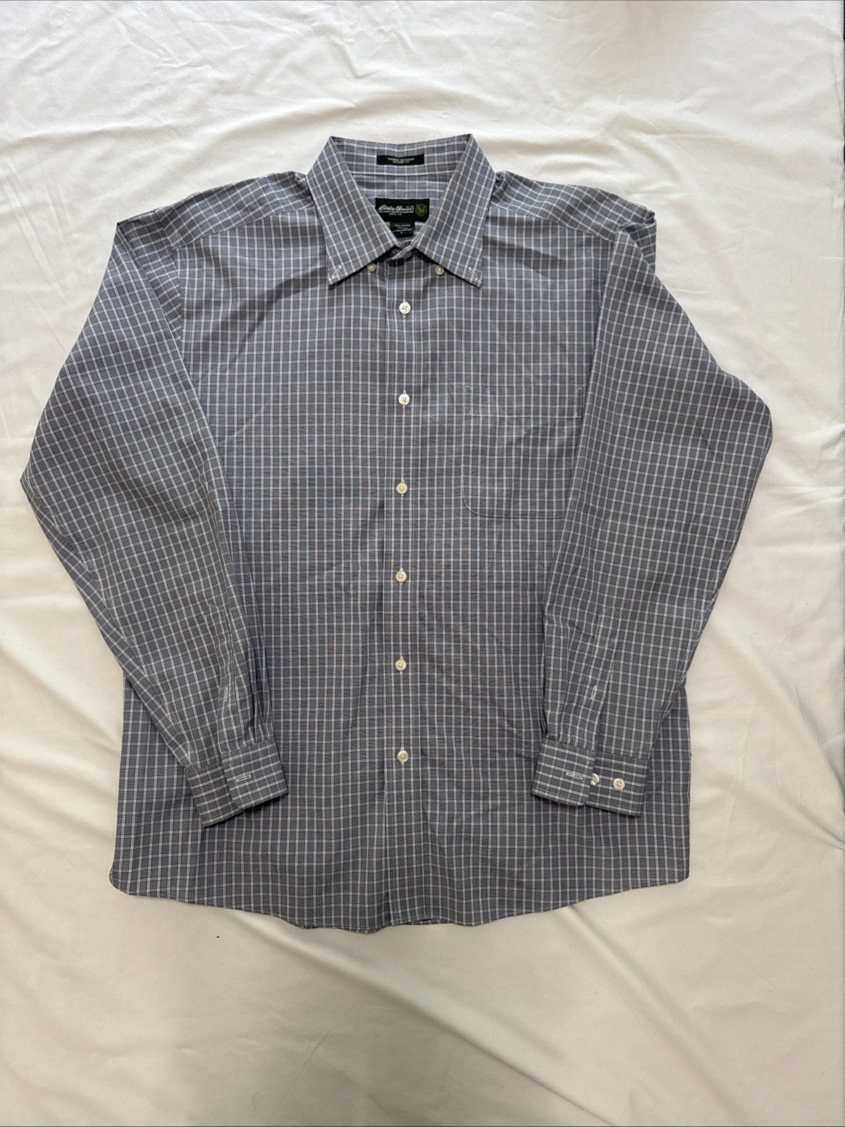 Eddie Bauer Men's Wrinkle Resistant Long Sleeve Button Down Dress Shirt Size L