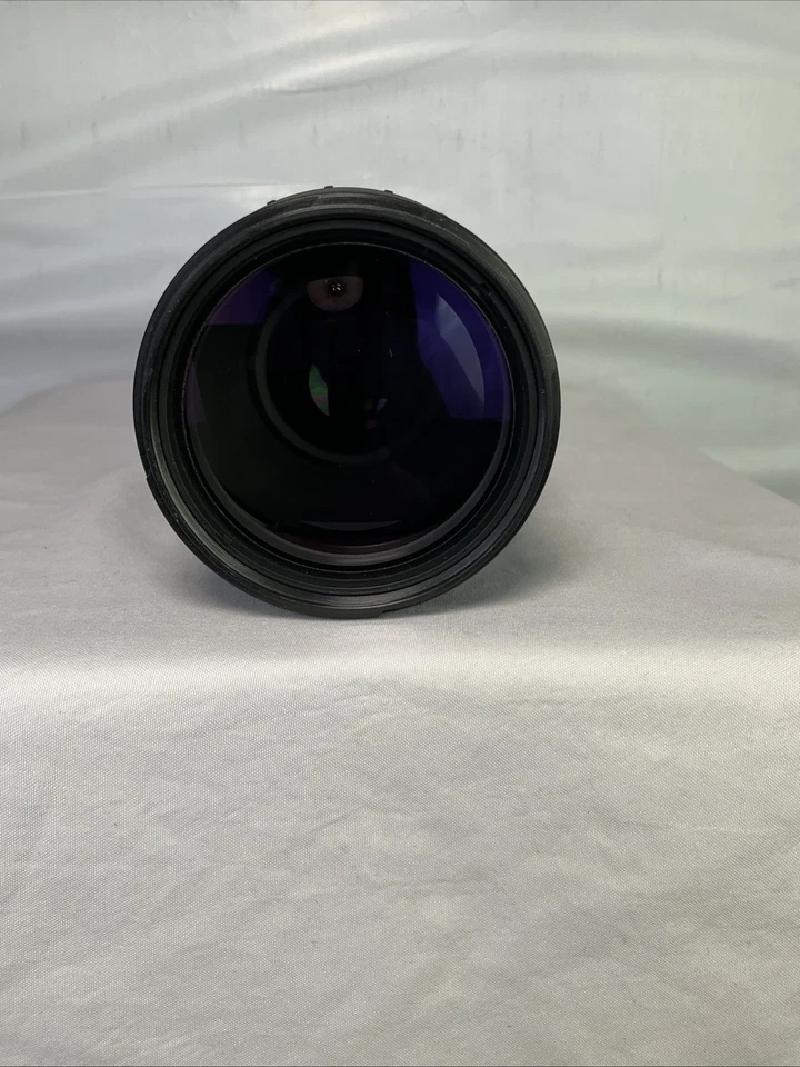 Lente zoom telemacro Tamron AF 70-300 mm f/4-5,6 Di LD para Canon con bolsa + filtro Foto 3 de 4