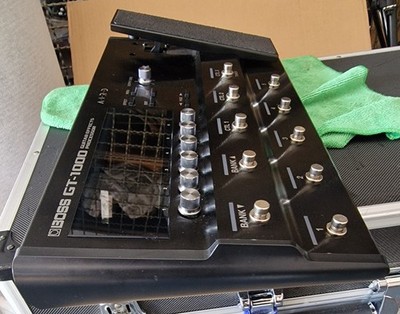Boss GT-1000 Multieffektgerät Profi Gitarren  Mit Pedal - Neuwertig mit Garantie