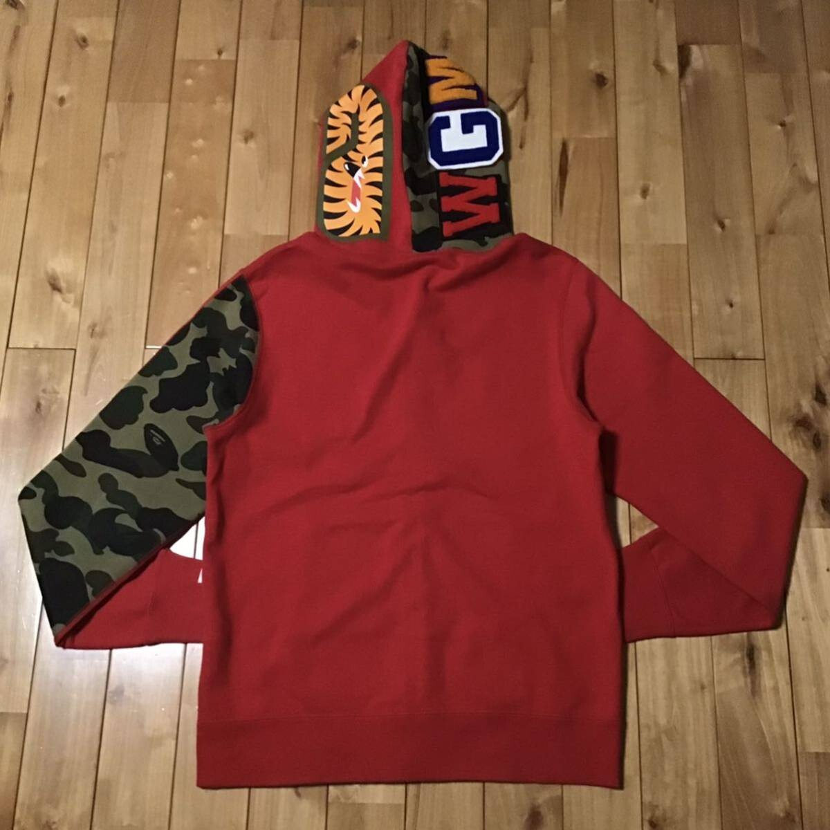 BAPE 1st camo green × Red shark full zip hoodie A Bathing