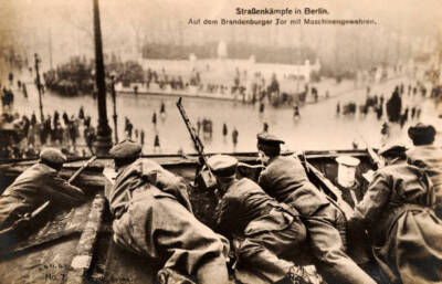 Revolutionary Soldiers Atop The Brandenburg Gate 1919 OLD PHOTO
