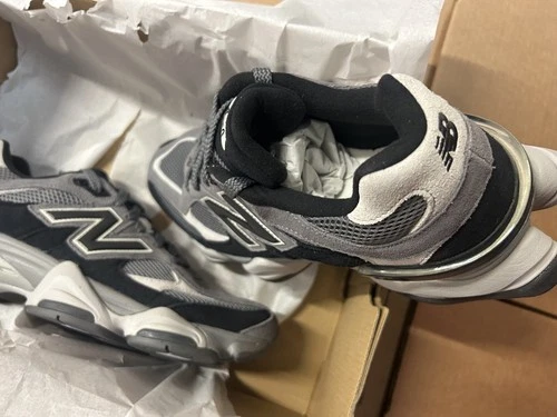 New Balance 9060 Trainers Black Grey - Size 10