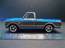 Greenlight 1972 Chevrolet Cheyenne C10 blue - Loose 1:64