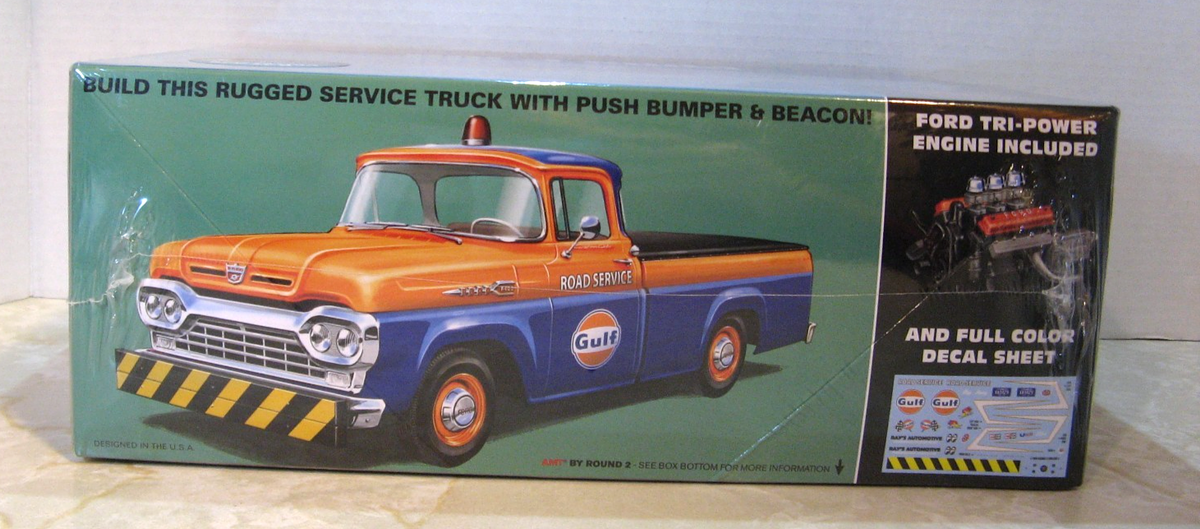 AMT - Pickup Ford F-100 1960 avec Nouvel Outillage de remorque (AMT1407