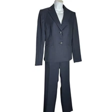 Evan Picone Pant Suit Size 6 Navy Blue Pinstripe Suit PERFECT 💙💙💙