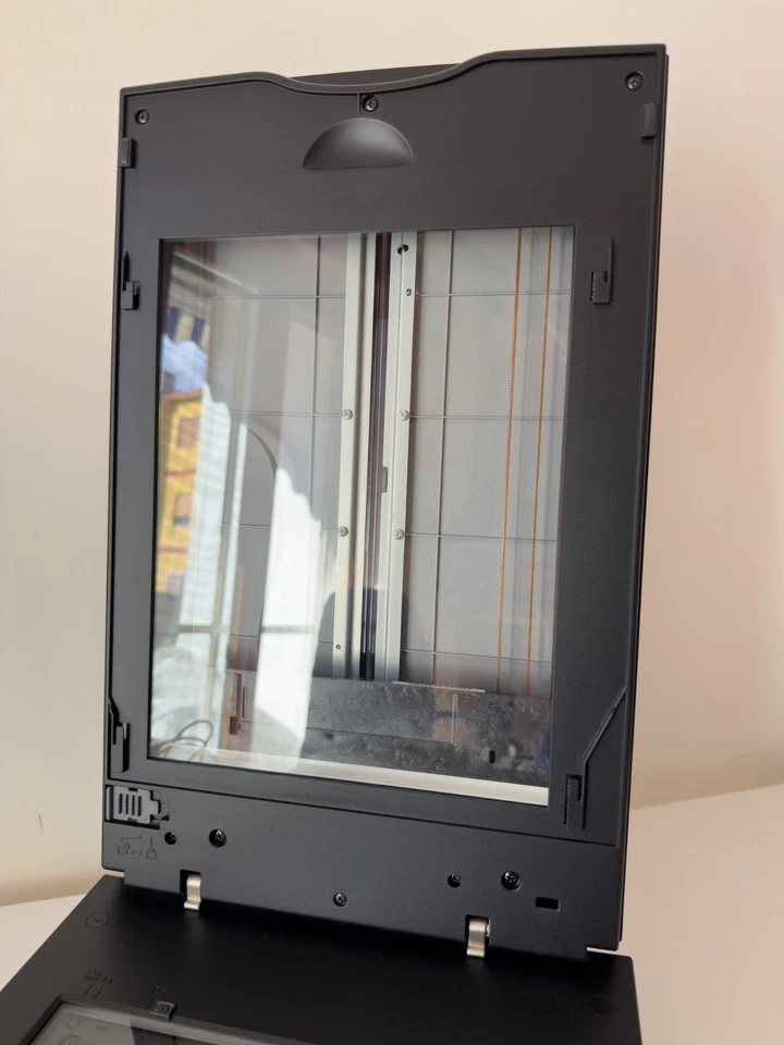 Epson Perfection V850 Pro – Scanner piano professionale pellicole Negativo/Dia - Immagine 2 di 4