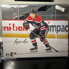 Chicago Blackhawks Philipp Kurashev Signed 16x20 Photo Fanatics Authentic