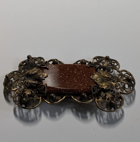 Lovely Antique Art Deco GoldStar Pin (AK)