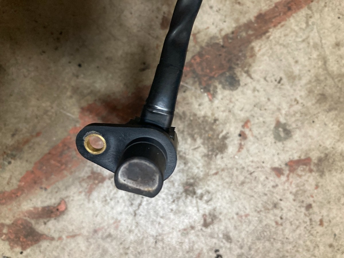 さき Kawasaki Z750S Z750 Zephyr Speedometer Speed Sensor | eBay