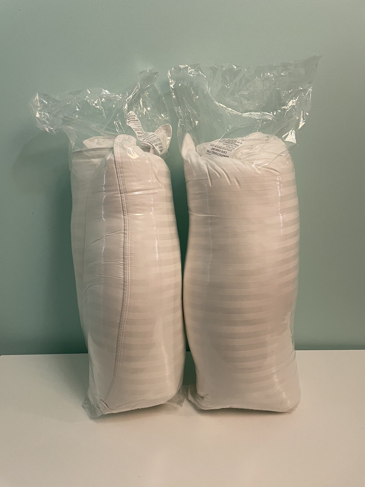 (2) BECKHAM HOTEL COLLECTION SUPER PLUSH GELFIBER FILLED PILLOWS, KING
