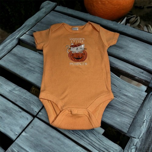 Chick Pea Baby One Piece 6-9 Months Halloween “mommy’s Little Pumpkin" - Afbeelding 1 van 4