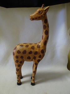 15-034-TALL-GIRAFFE-FIGURINE-PAPIER-MACHE-039-CARVED-SAFARI-DECOR-JUNGLE-ANIMALS