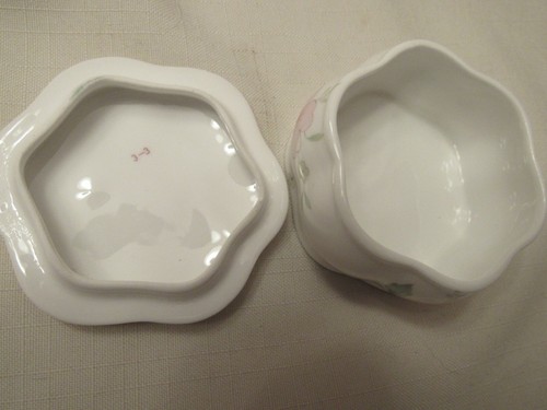 VINTAGE HAMMERSLEY ENGLISH BONE CHINA FLORAL TRINKET - ENGLAND - PRETTY - Picture 4 of 5