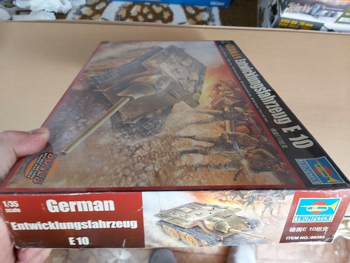 German E-10 Entwicklungsfahrzeug TRUMPETER 00385 WWII 1/35 - Imagen 4 de 6