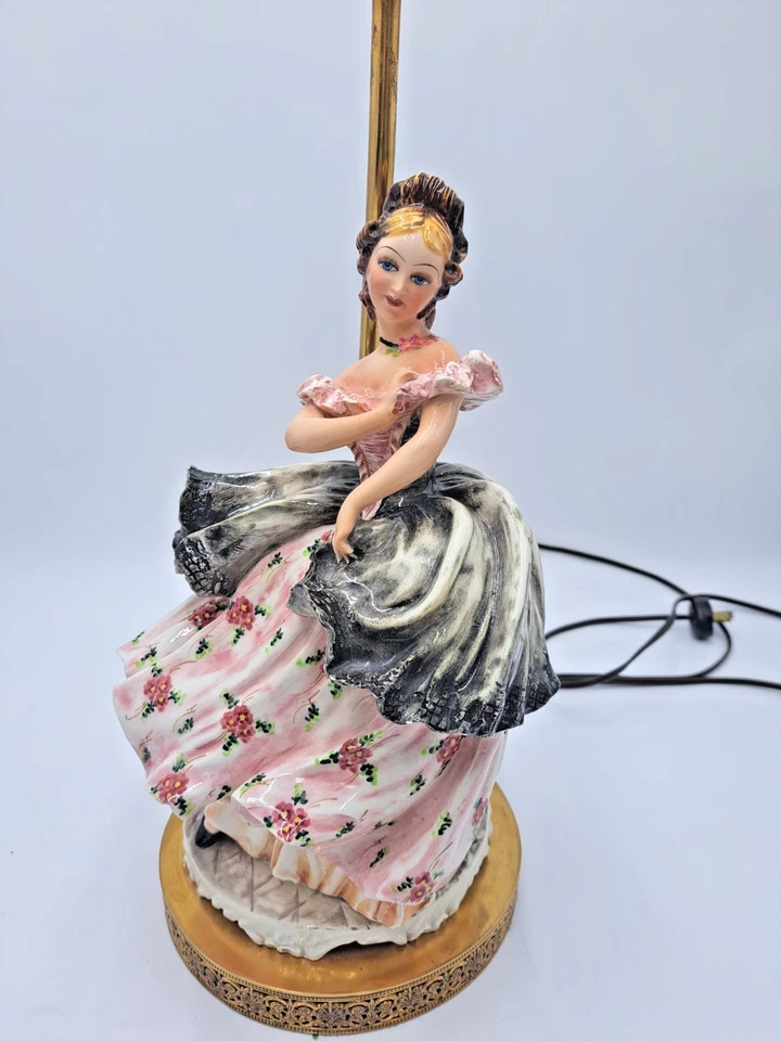 Vintage Capodimonte Figural Lamp 1930s Signed - Antique Rare! - Image 3 of 4