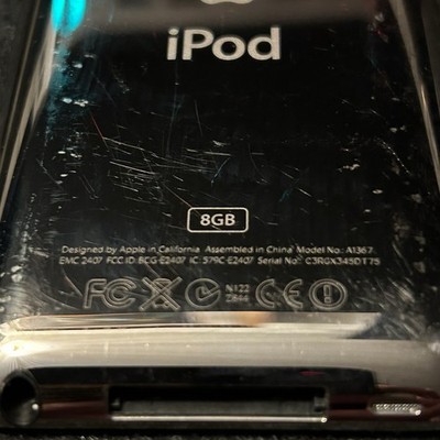 【値下げ！】iPod touch 64GB (第3世代、ブラック) Apple iPod touch 3rd Generation Black (64 GB) Good Condition