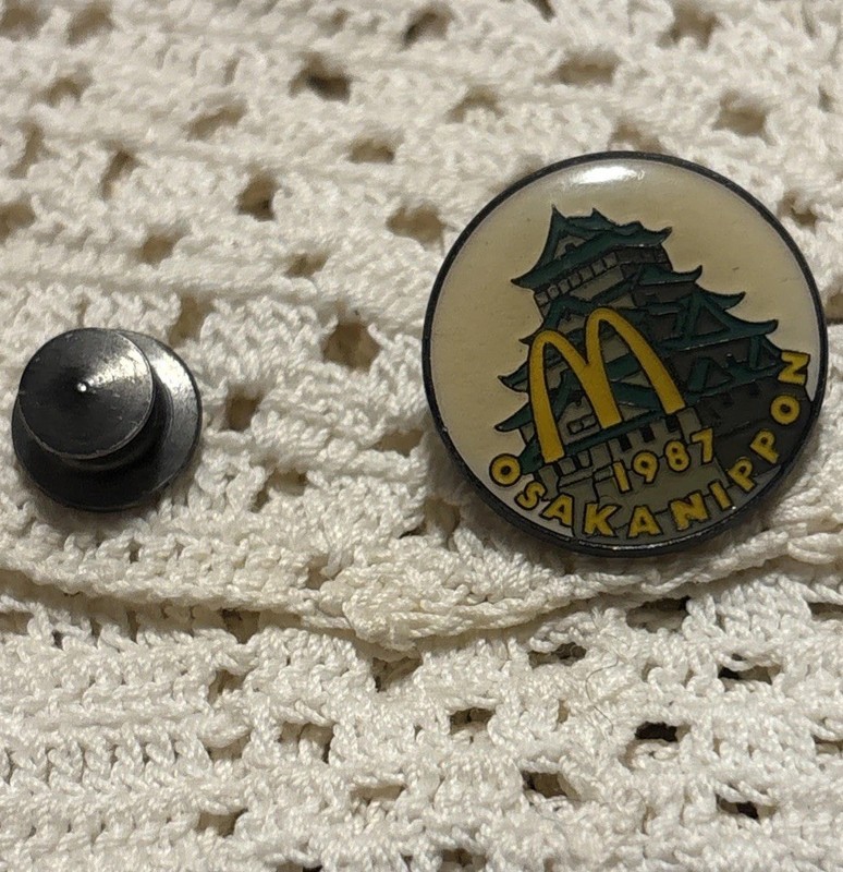 1987 OSAKA NIPPON Japan Temple Golden Arches MCDONALD'S CREW PIN MC158