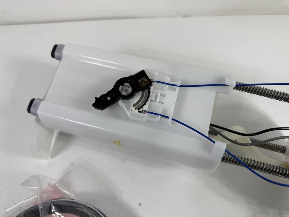 全新! 燃油泵模块组件适合 1997 年别克里维埃拉 / Park Avenue Carquest — 第 4/4 张图片