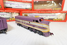 TYCO HO Atlantic Coast F9 AB DCC Equipped Diesel Locomotive 3 Passenger CARS NOS — photo 6