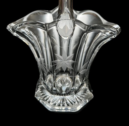 Vintage Elegant Duncan Miller Crystal Etched Flower Glass Bride Basket 9.5 Inch - Picture 2 of 6