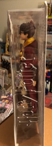 2019 HARRY POTTER Quidditch Poseable Doll, Nimbus Broomstick and Snitch (NEW) - Picture 5 of 12