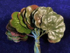 Vintage Millinery Flower Leaf Green 2" Japan 36 stems in a Bunch Y272
