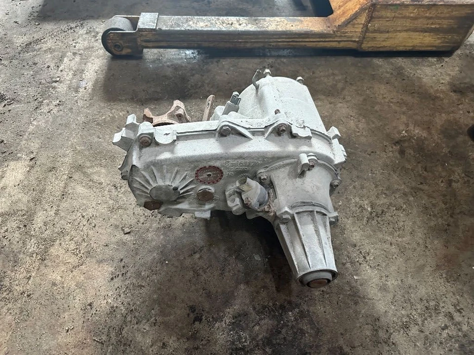 Transfer Case Model 231 6 Cylinder Fits 93-95 WRANGLER 1322586 Foto 2 de 4