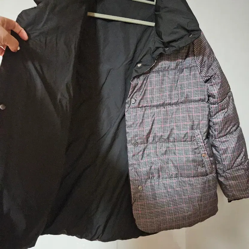 Unworn Checked Pattern Padded Jacket - image 1